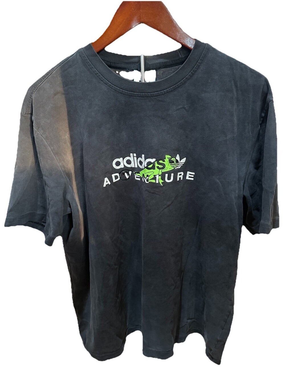 Adidas Adventure T Shirt L/ XL Black Graphic Logo Tee Streetwear Outdoor